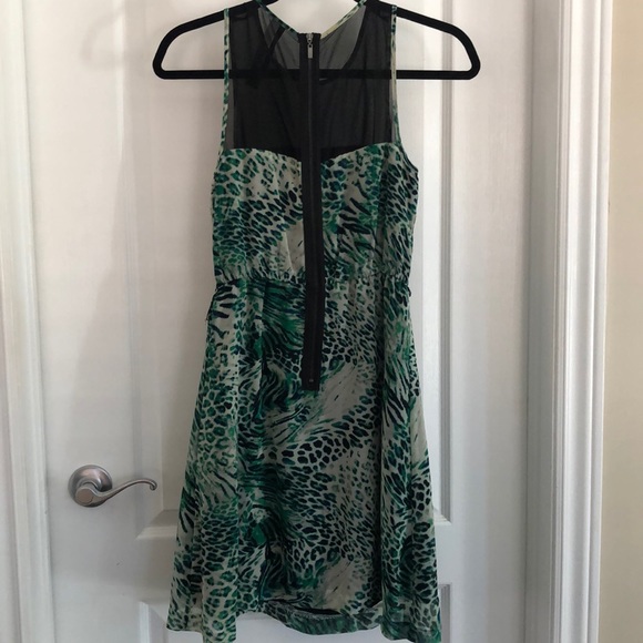 🌸Kensie Green print dress - Picture 4 of 7